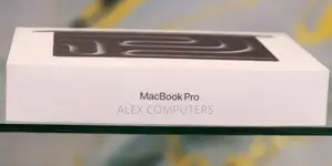 New Laptop Apple MacBook 16GB Apple M5 SSD 1T
