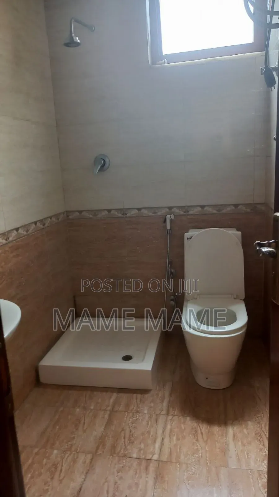 7bdrm House in Addis Abeba, Bole for sale