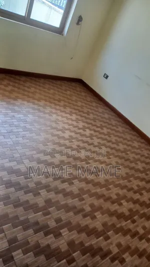 7bdrm House in Addis Abeba, Bole for sale