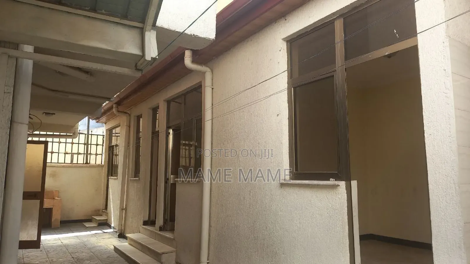 7bdrm House in Addis Abeba, Bole for sale