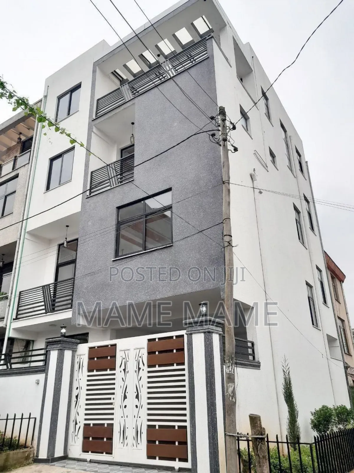 5bdrm House in Addis Abeba, Bole for sale