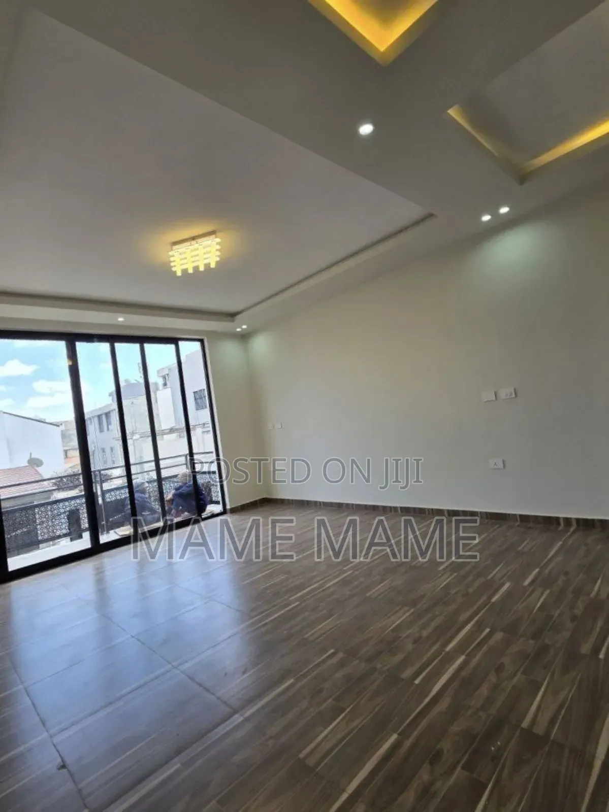 7bdrm House in Addis Abeba, Bole for sale