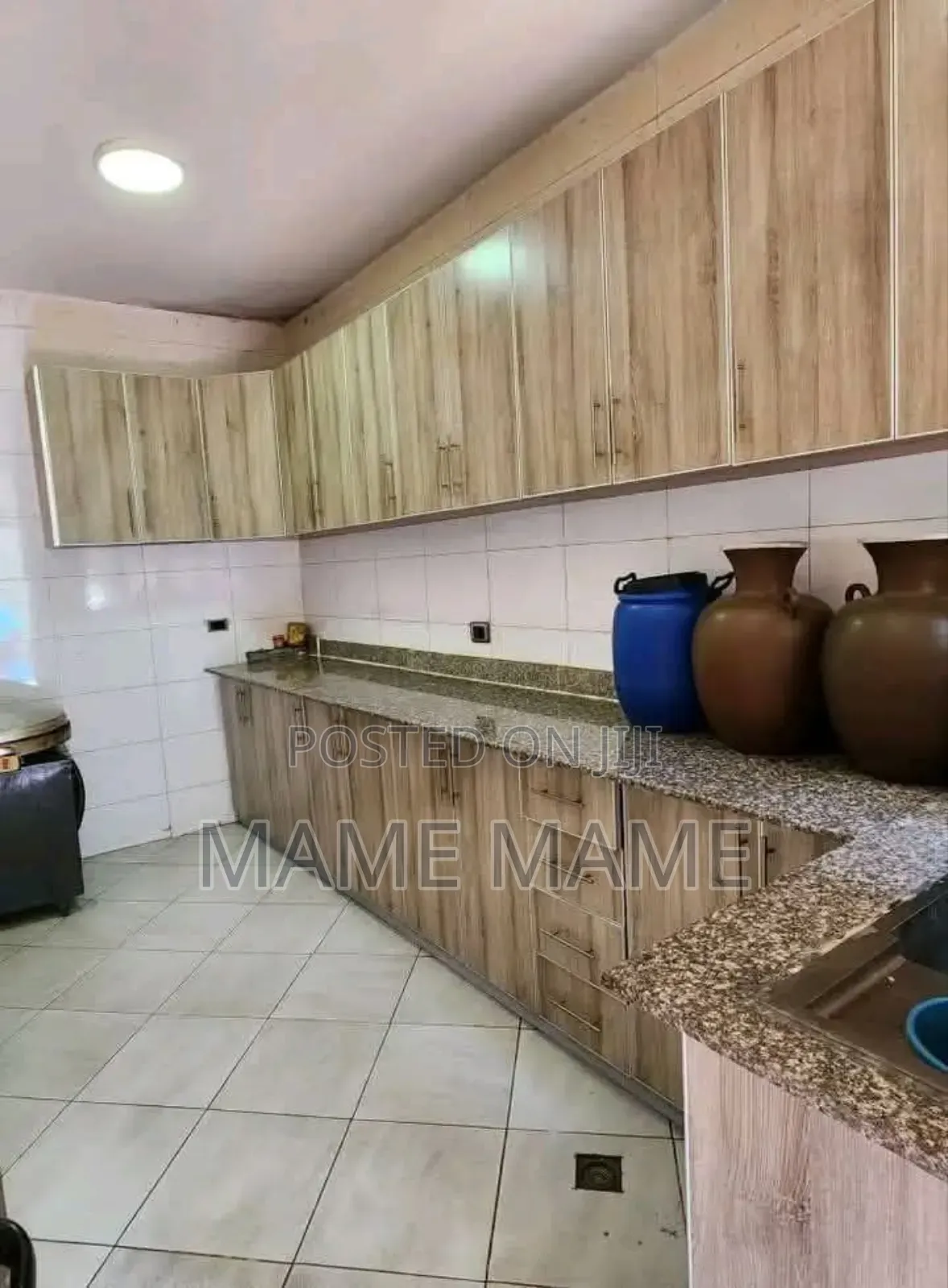 5bdrm House in Addis Abeba, Bole for sale