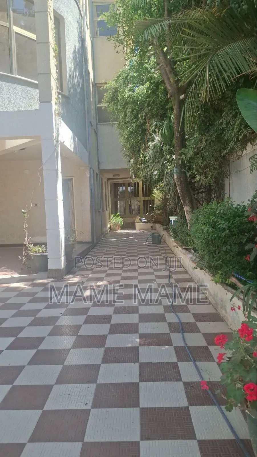 7bdrm House in Addis Abeba, Bole for sale
