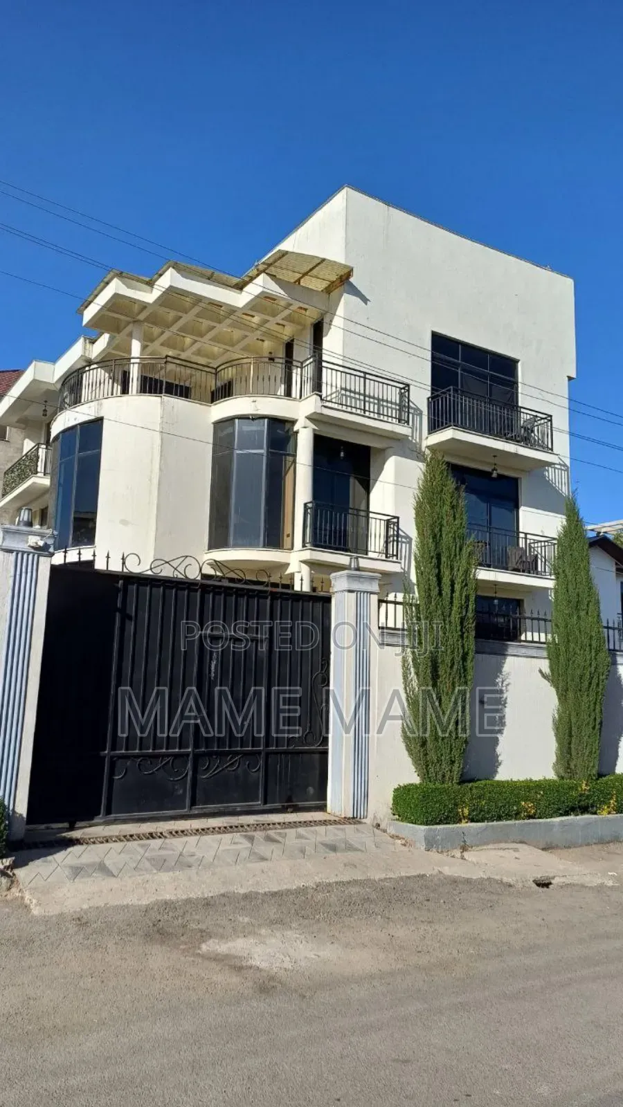 7bdrm House in Addis Abeba, Bole for sale
