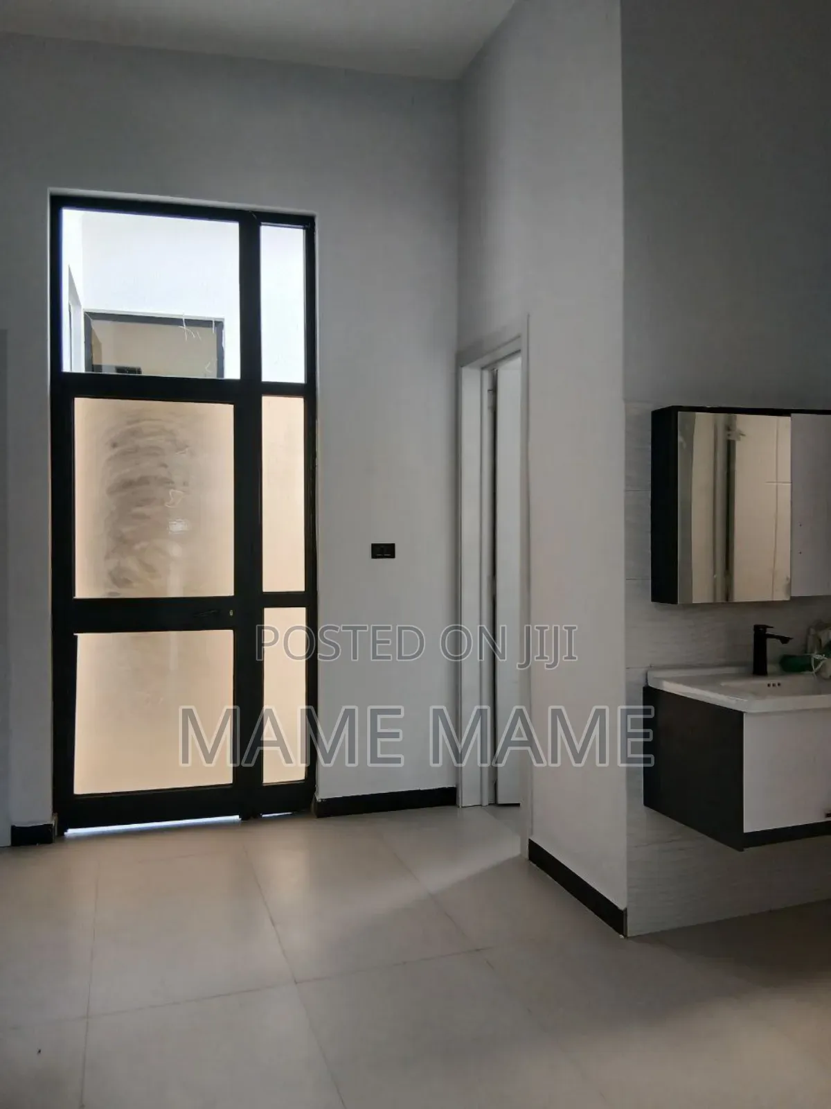 5bdrm House in Addis Abeba, Bole for sale