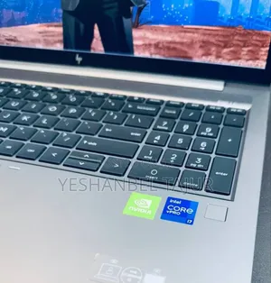 New Laptop HP ZBook Studio 16GB Intel Core I7 SSD 512GB