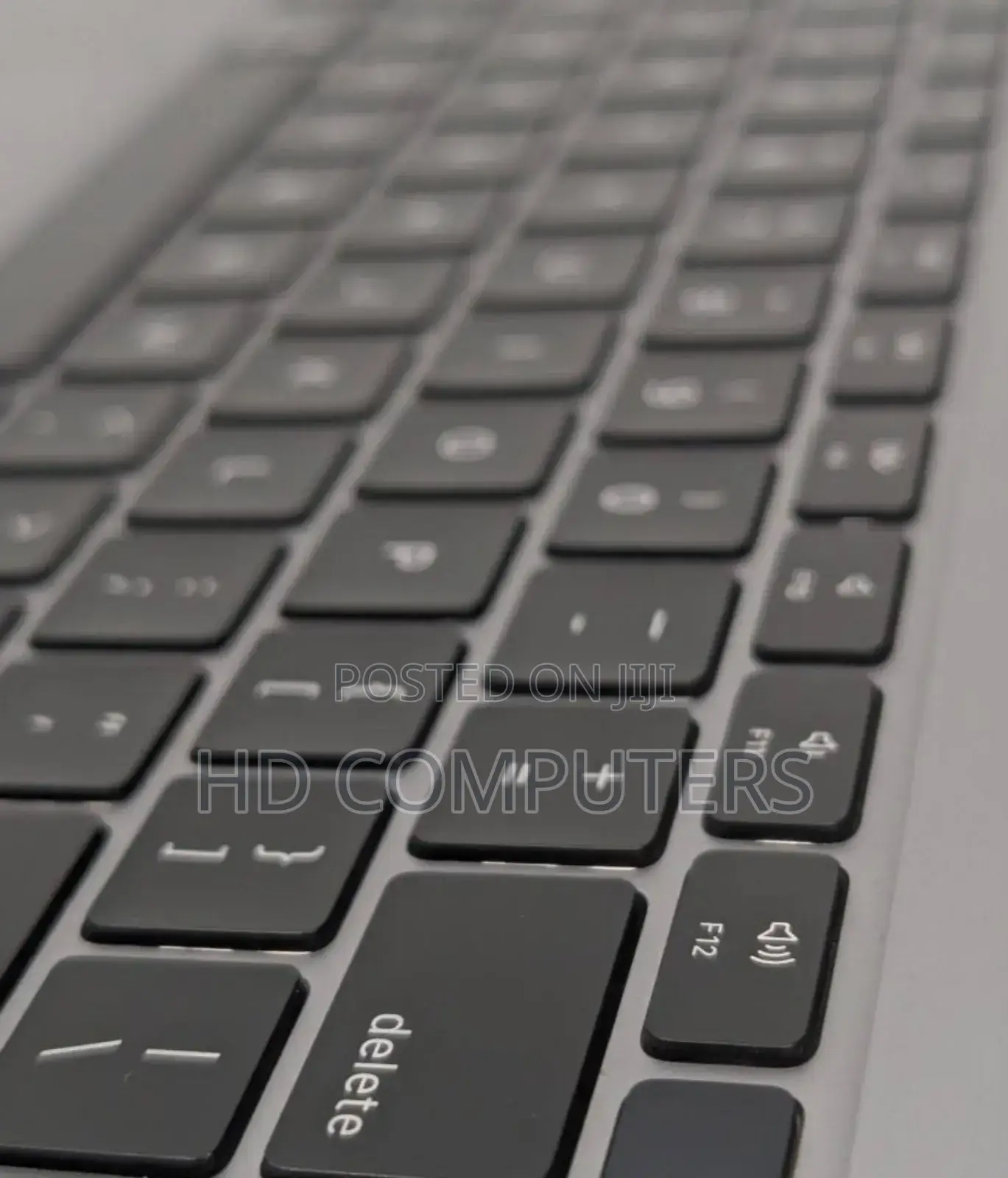 New Laptop Apple MacBook Air 2020 M1 8GB Apple M1 SSD 512GB