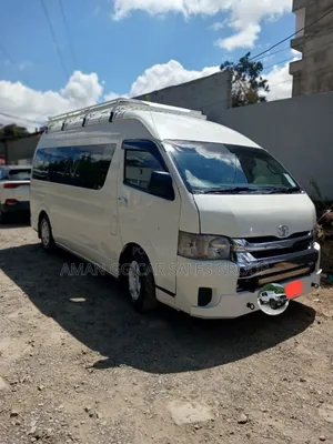 Toyota HiAce 2017 White