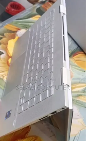 New Laptop HP Envy X360 8GB Intel Core I7 SSD 512GB