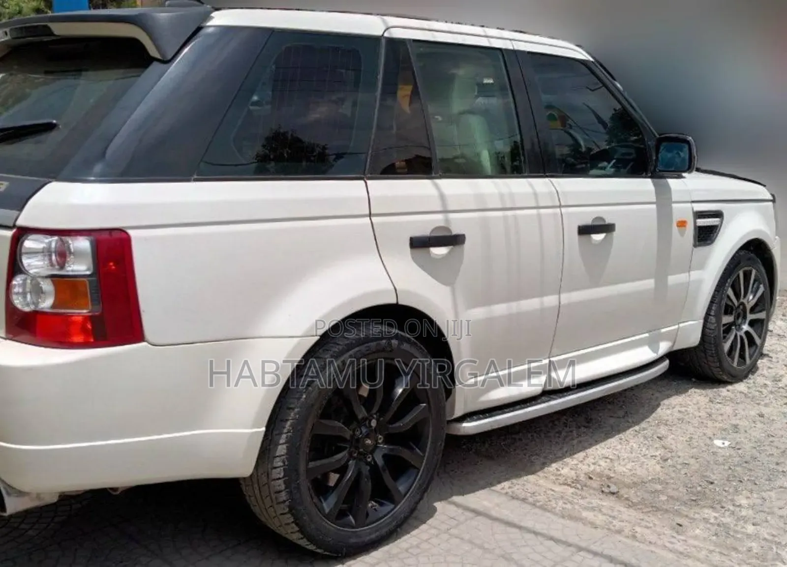 Car 2008 White