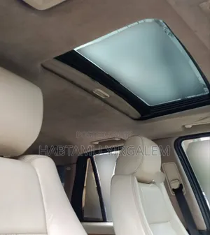 Car 2008 White
