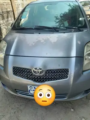 Toyota Yaris 1.0 VVT-i 2007 Gray
