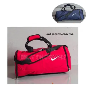 Carry It All With Ease: Lightweight Gym Duffel