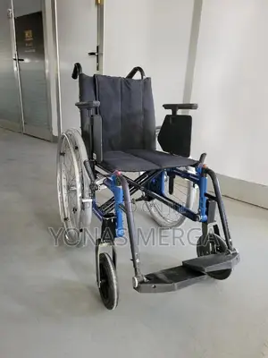 Manual Wheelchairs呂觀wheelchair With Drum Brakes 16"
