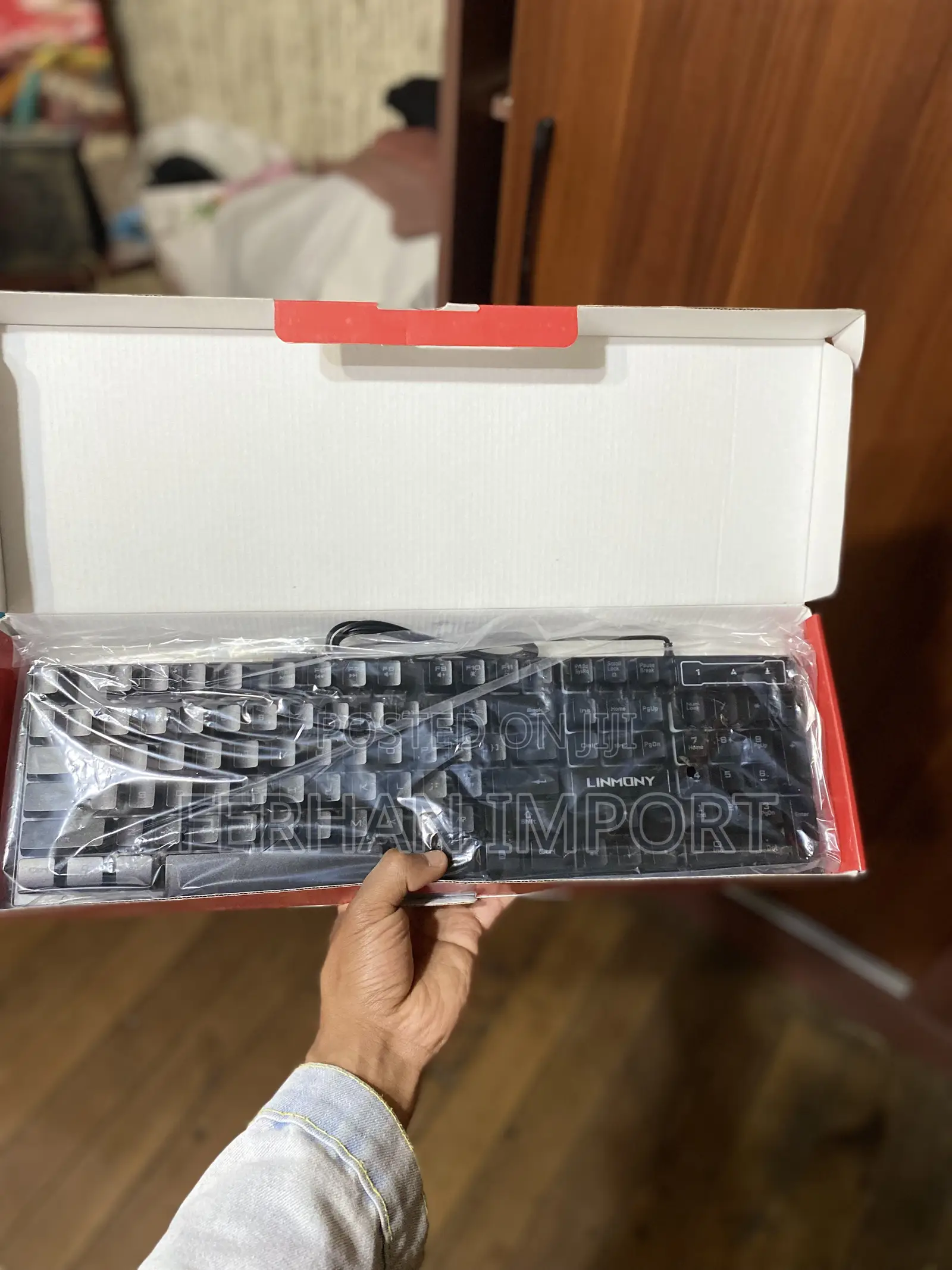 Linmony K-15 Suspension-Type RGB Gaming Keyboard