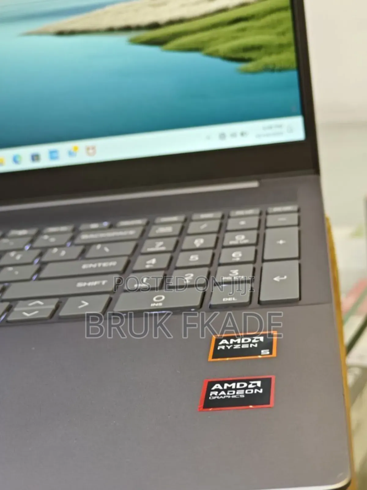 New Laptop HP Pavilion 15 8GB AMD Ryzen 5 SSD 512GB