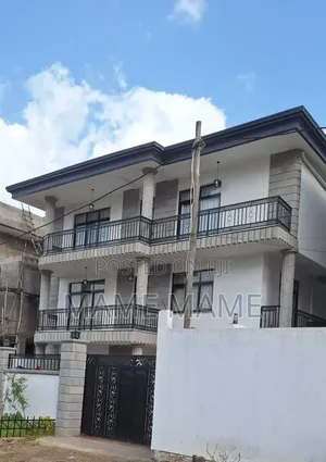 7bdrm House in Addis Abeba, Bole for sale
