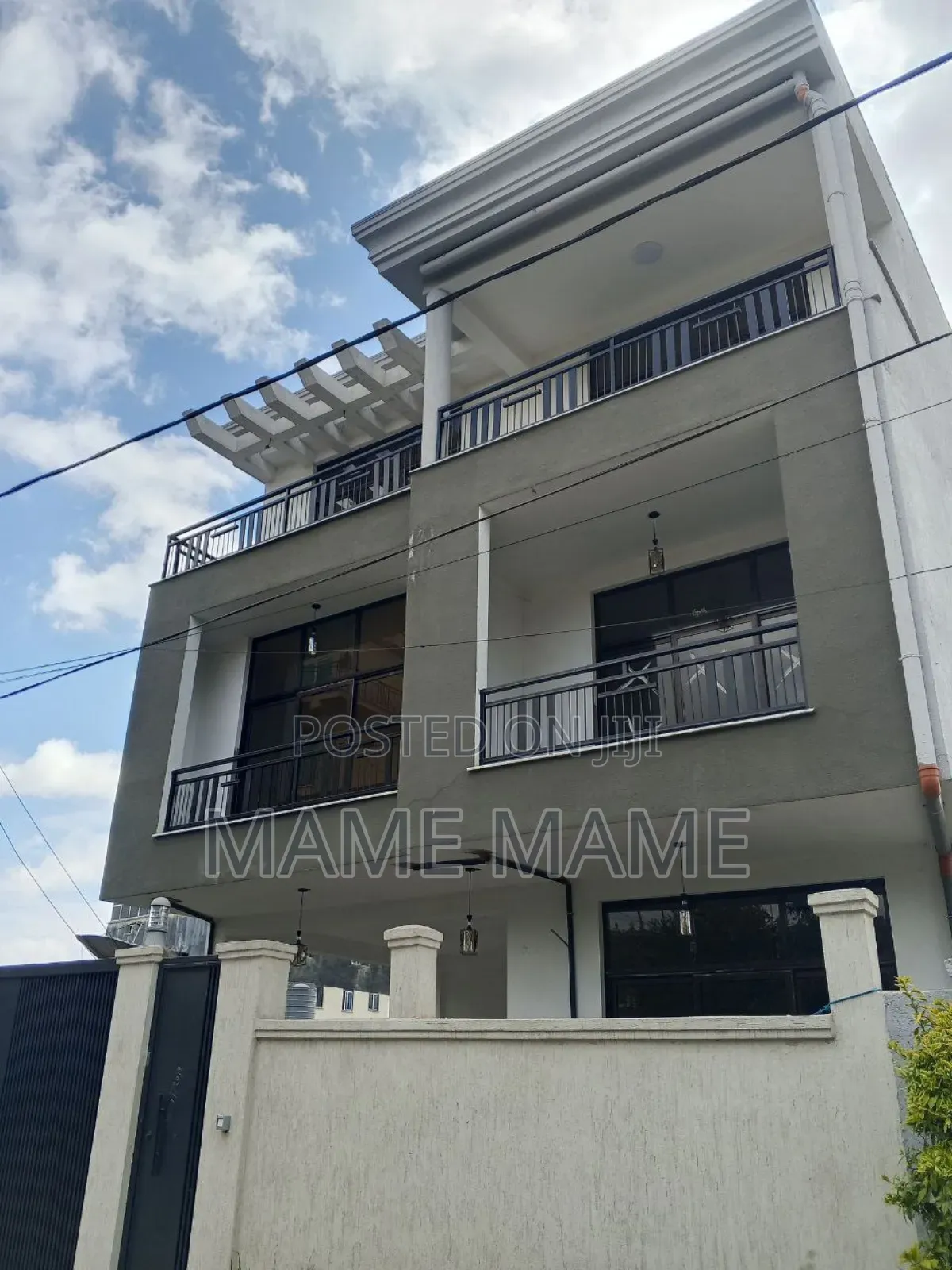 6bdrm House in Addis Abeba, Bole for sale