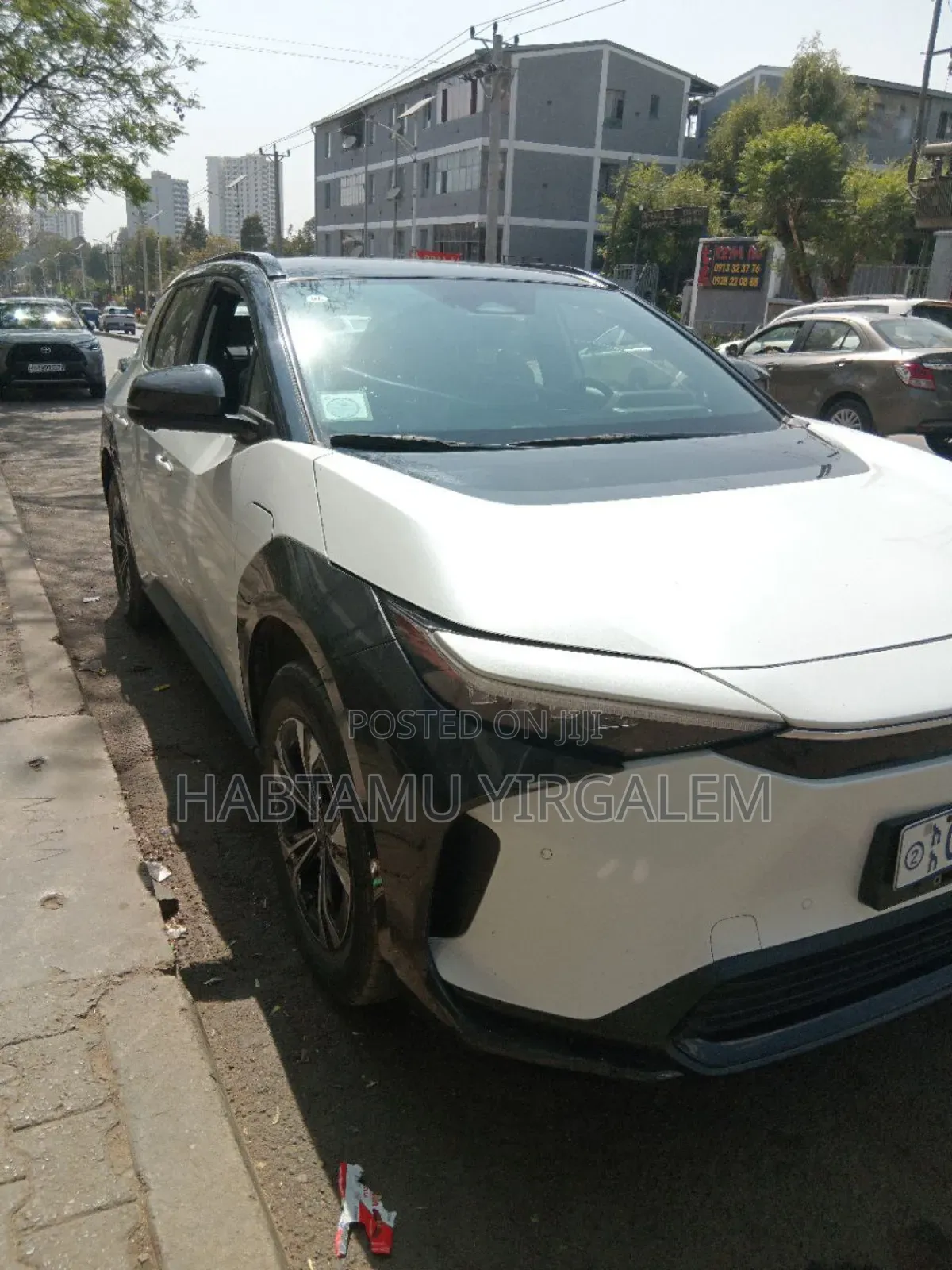 Toyota bZ4X 71.4 kWh AWD 2023 White