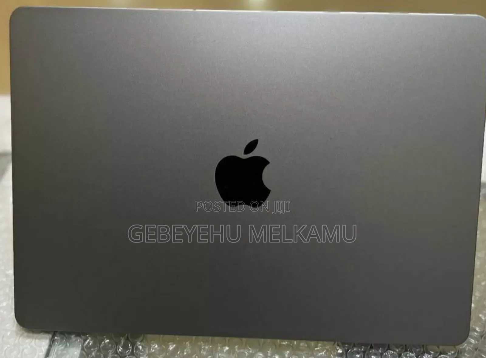 New Laptop Apple MacBook Air 2022 M2 8GB Apple M2 SSD 256GB