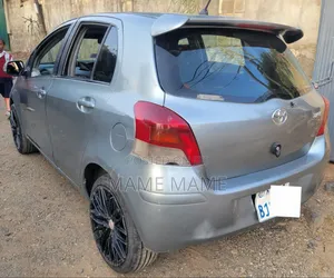 Toyota Yaris 2010 Gray
