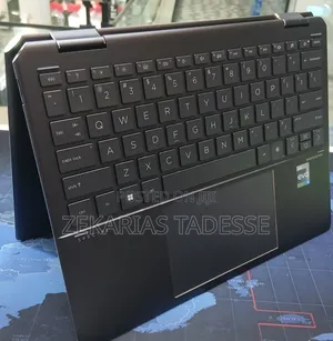 New Laptop HP Spectra 13 16GB Intel Core I7 SSD 1T