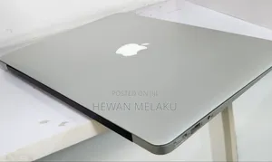 New Laptop Apple MacBook Air 2017 8GB Intel Core i5 SSD 256GB