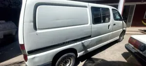Toyota HiAce 2005