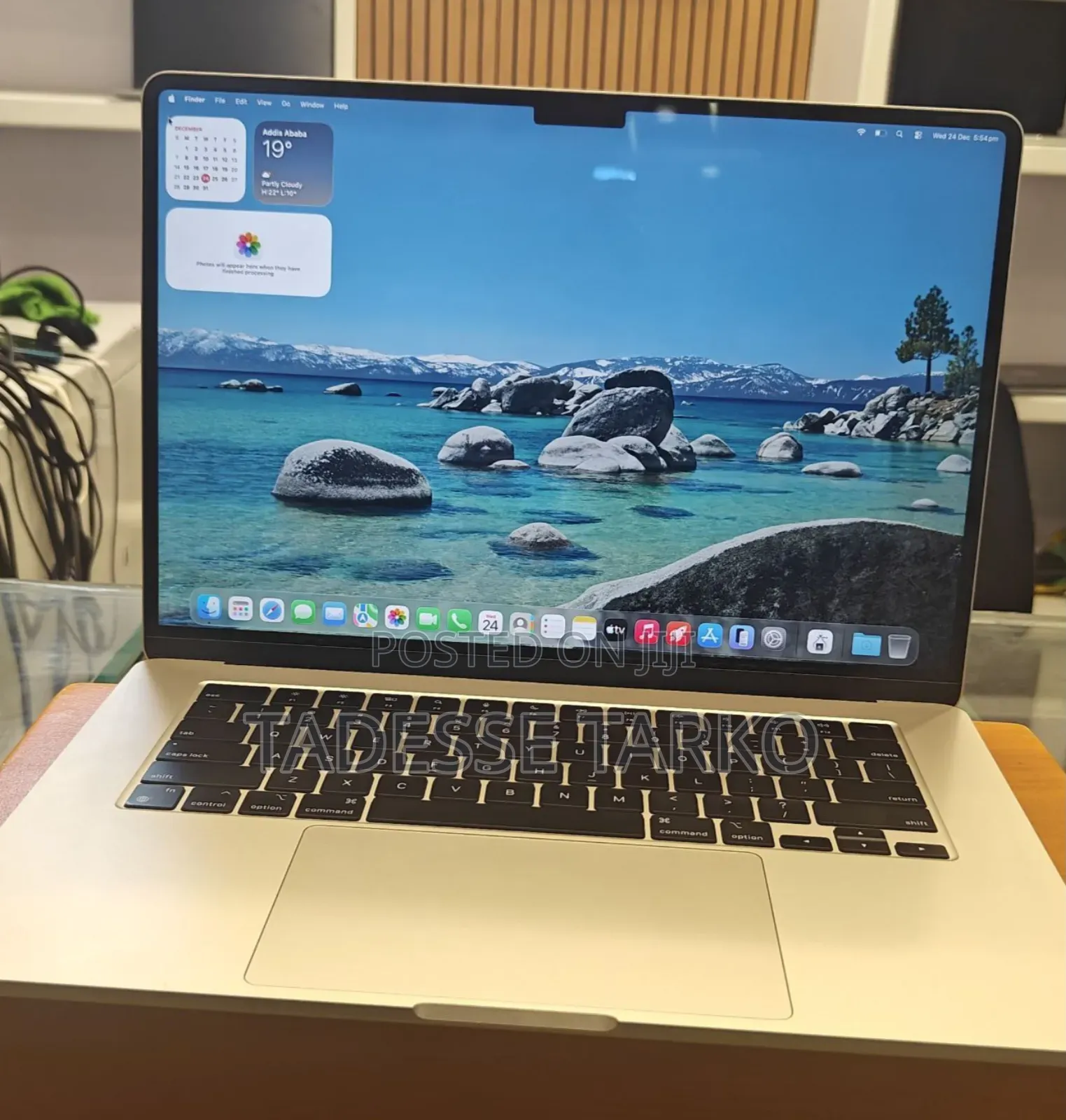 New Laptop Apple MacBook Air 2024 M3 15-Inch 8GB Apple M3 SSD 256GB