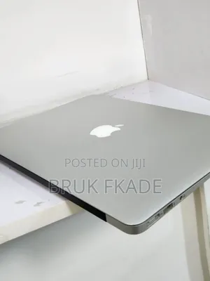 New Laptop Apple MacBook Air 2017 8GB Intel Core I5 SSD 256GB