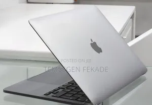 New Laptop Apple MacBook Pro M1 8GB Apple M1 Pro SSD 256GB