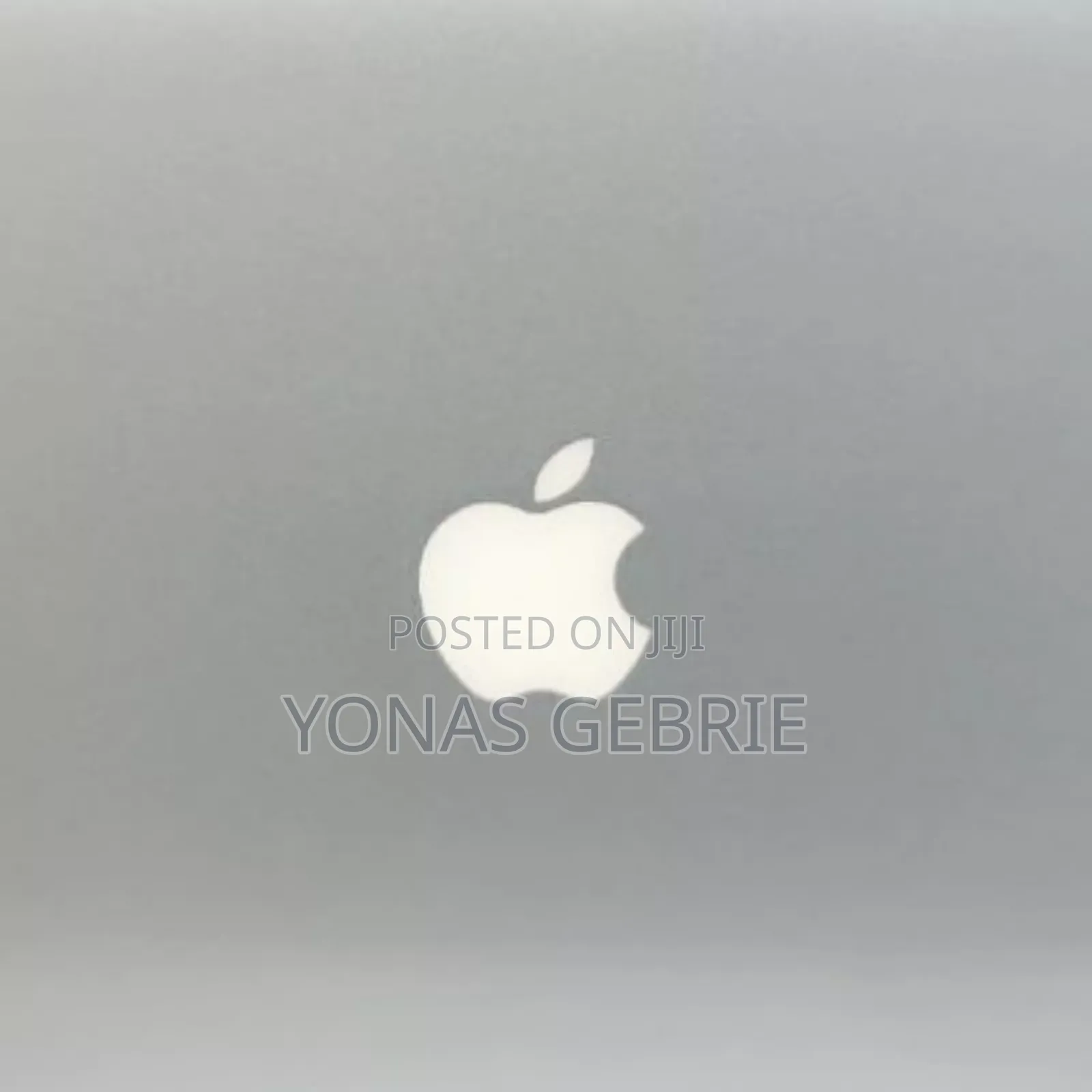 New Laptop Apple MacBook 8GB Intel Core i5 SSD 256GB