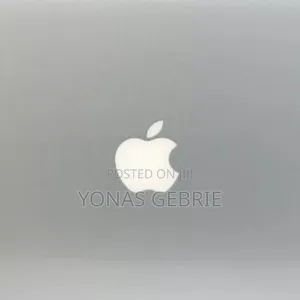 New Laptop Apple MacBook 8GB Intel Core i5 SSD 256GB