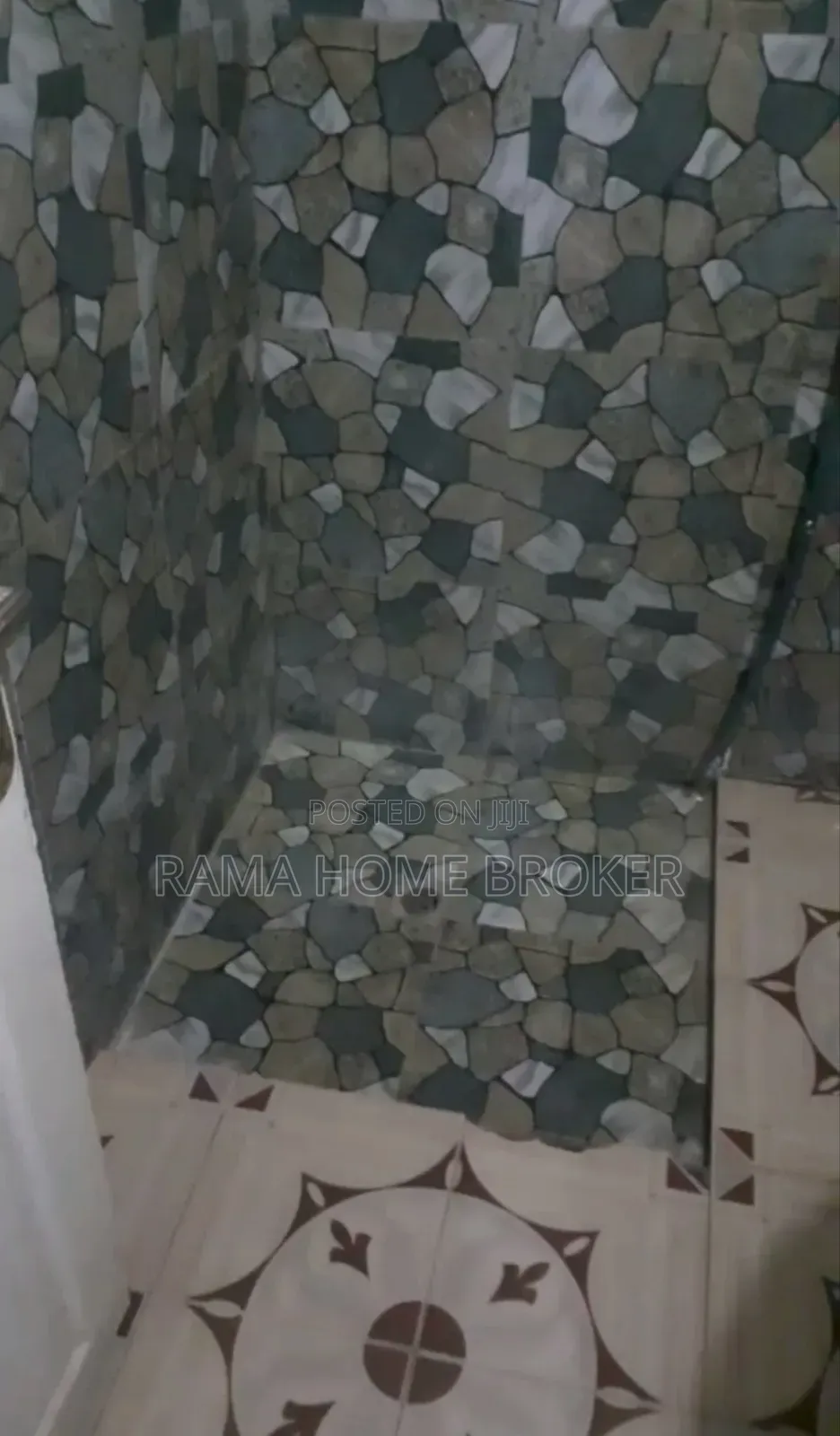 Furnished 3bdrm Apartment in አራብሳ 20/80 ኮንዶሚኒየም, Yeka for sale
