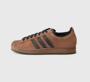 Adidas Superstar 34.