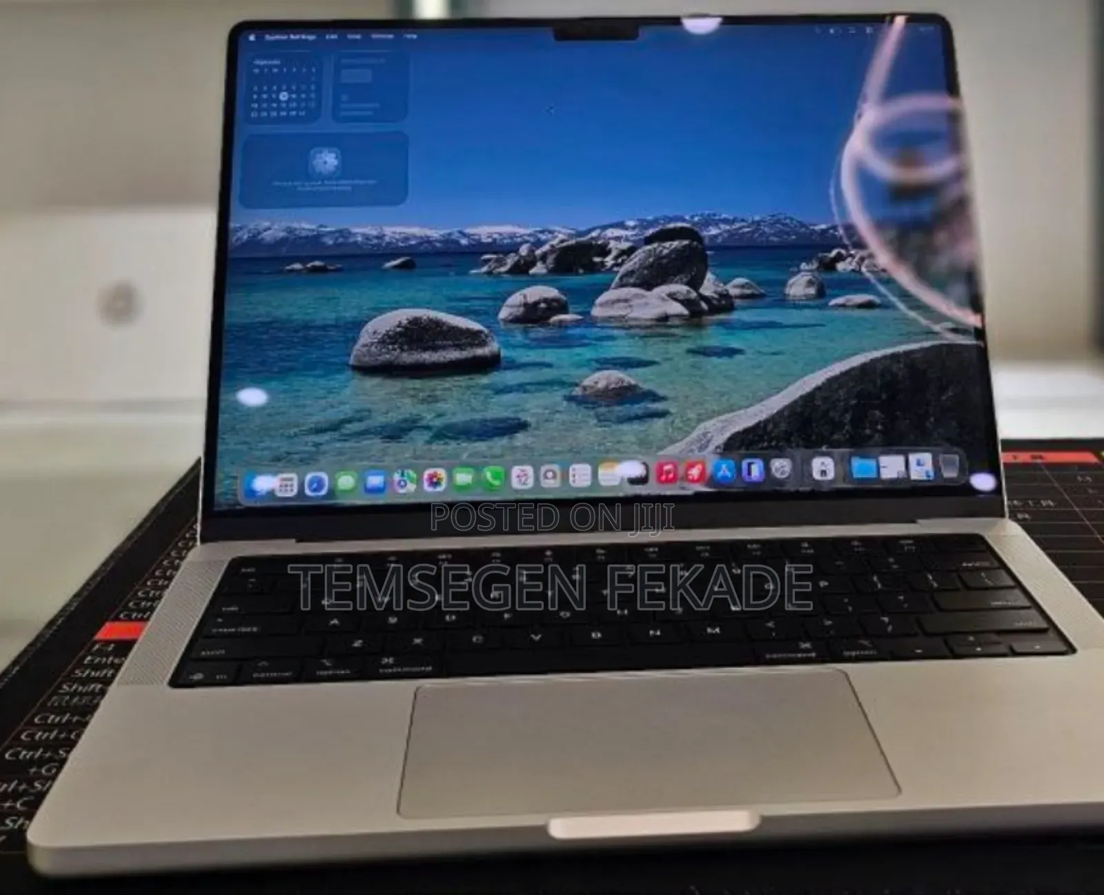 New Laptop Apple Macbook Pro 2025 M5 14-Inch 16GB Apple M5 SSD 512GB