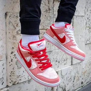 Nike Sb Dunk Low Strange Love Fashion Shoes