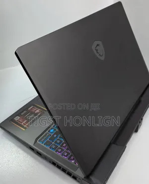 New Laptop MSI Vector 17 HX AI A2XWJG 32GB Intel Core Ultra 7 SSD 512GB