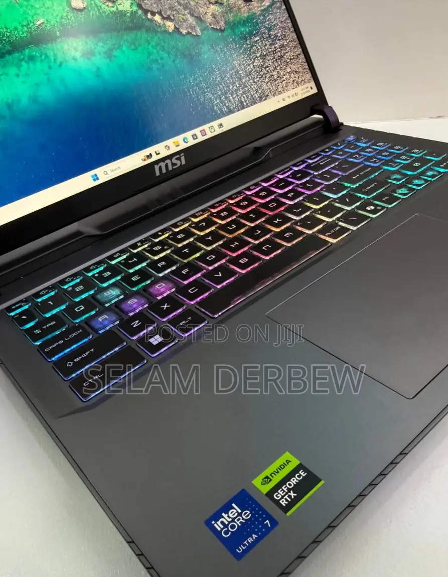 New Laptop MSI Vector 16 HX AI A2XWIG 32GB Intel Core Ultra 7 SSD 512GB