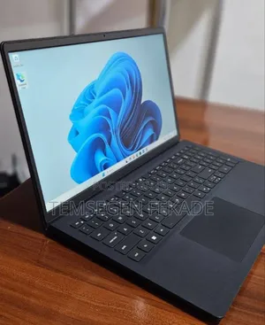 New Laptop Dell Inspiron 15 16GB AMD Ryzen 7 SSD 512GB