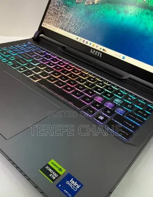 New Laptop MSI Vector 16 HX AI A2XWIG 16GB Intel Core Ultra 7 SSD 512GB
