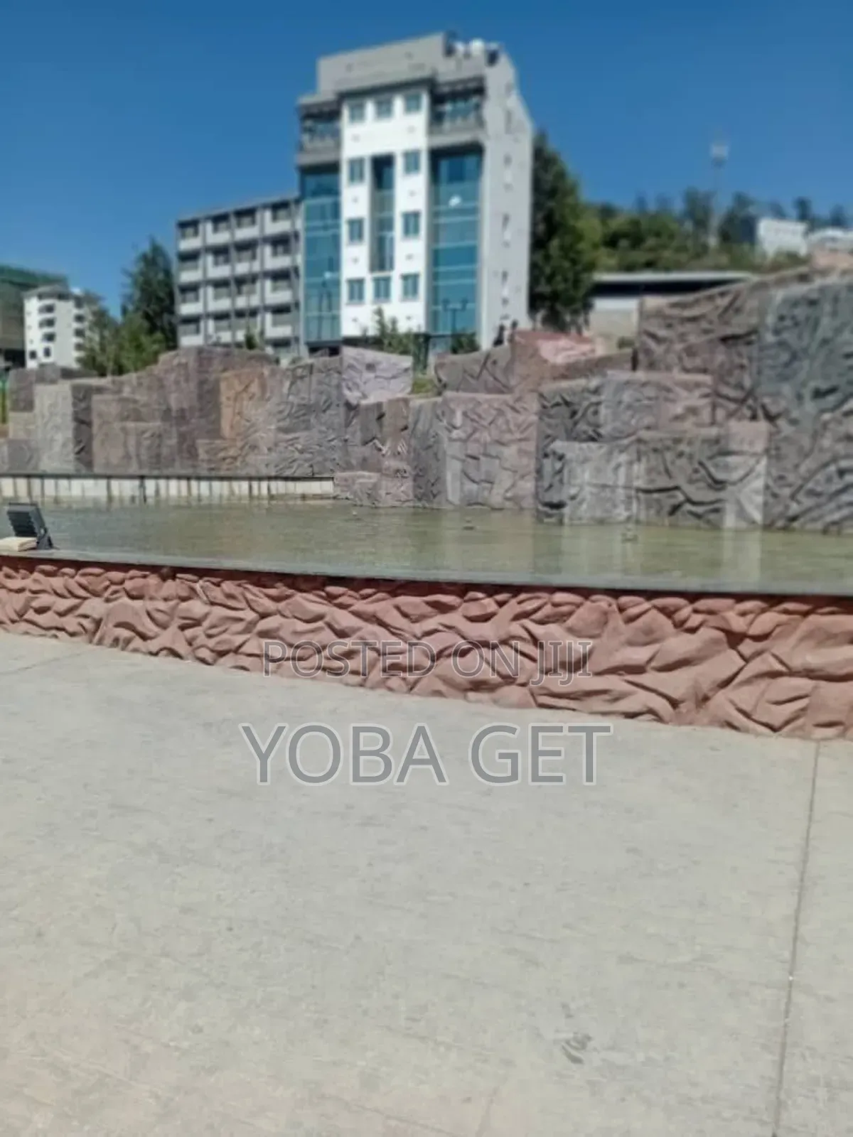 አስቸካይ የሚሸጥ ህንፃ ባንክ እዳ ያለበት