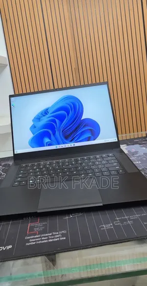 New Laptop Razer Blade 16GB Intel Core i7 SSD 512GB