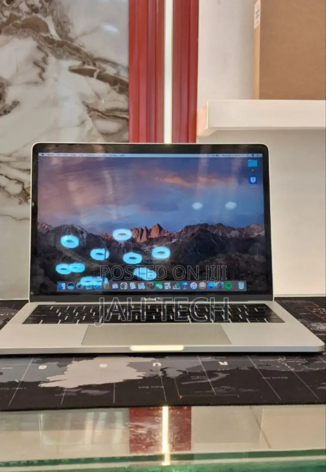 New Laptop Apple MacBook Pro 2016 8GB Intel Core i5 SSD 256GB