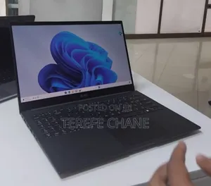 New Laptop Asus VivoBook 15 X505BA 16GB Intel Core i5 SSD 512GB