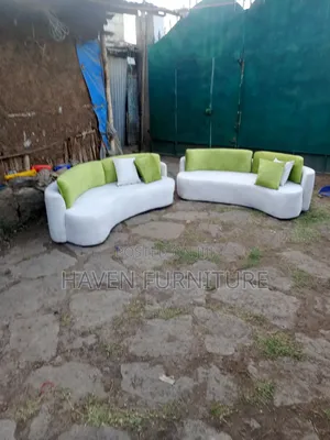 Head Sofa 1
