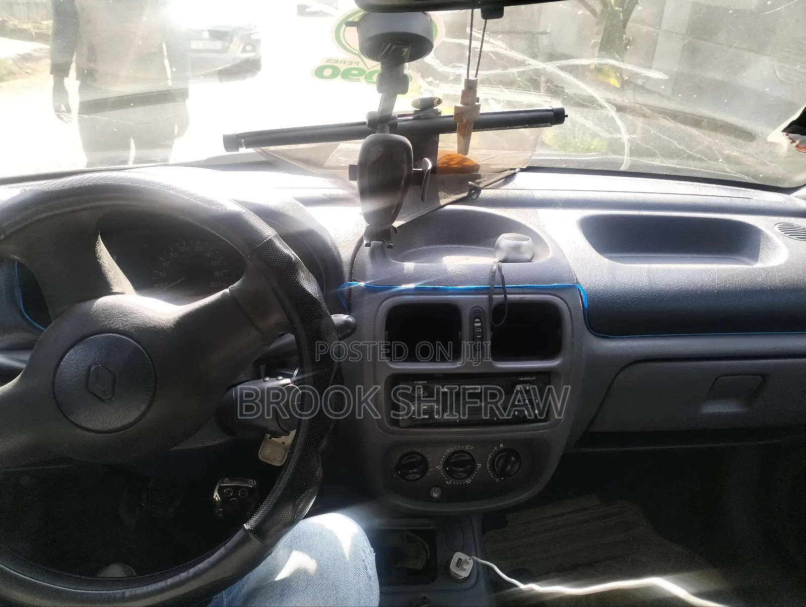 Renault Clio Sport V6 2001 Silver