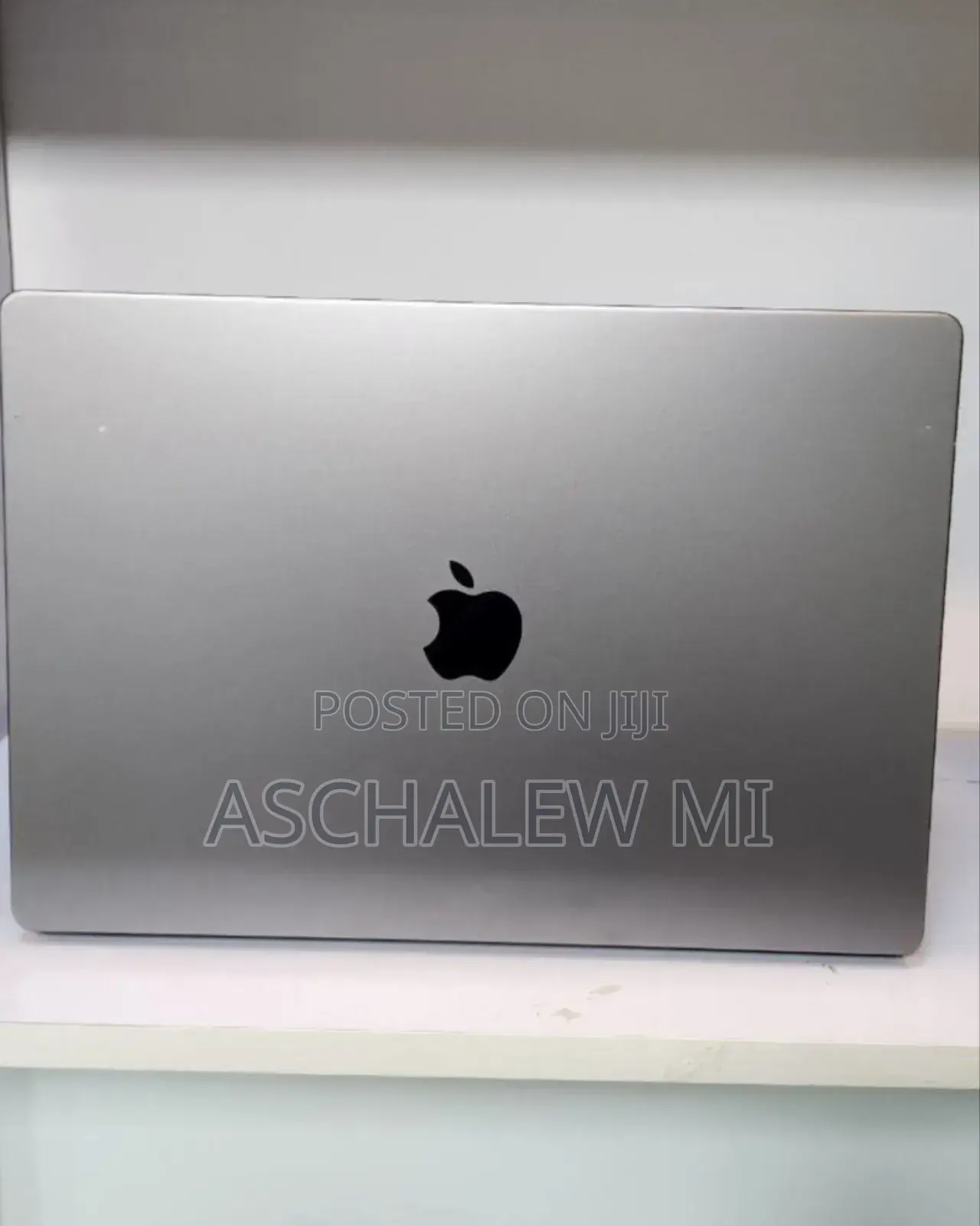 New Laptop Apple MacBook Pro M1 16GB Apple M1 Pro SSD 512GB