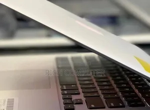 New Laptop Apple MacBook Pro 2015 16GB Intel Core i7 SSD 256GB